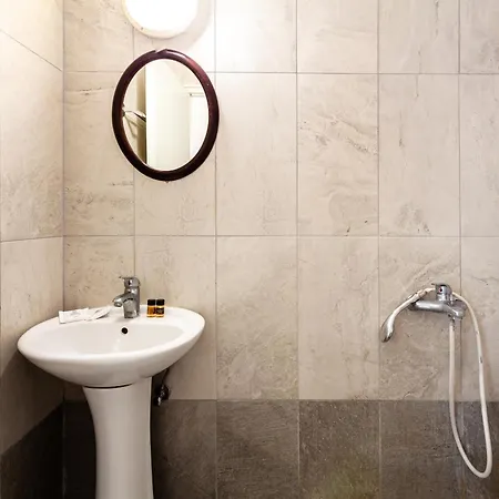 Apartment στούντιο στη στοά βαρβουτσή#8 Kalamata